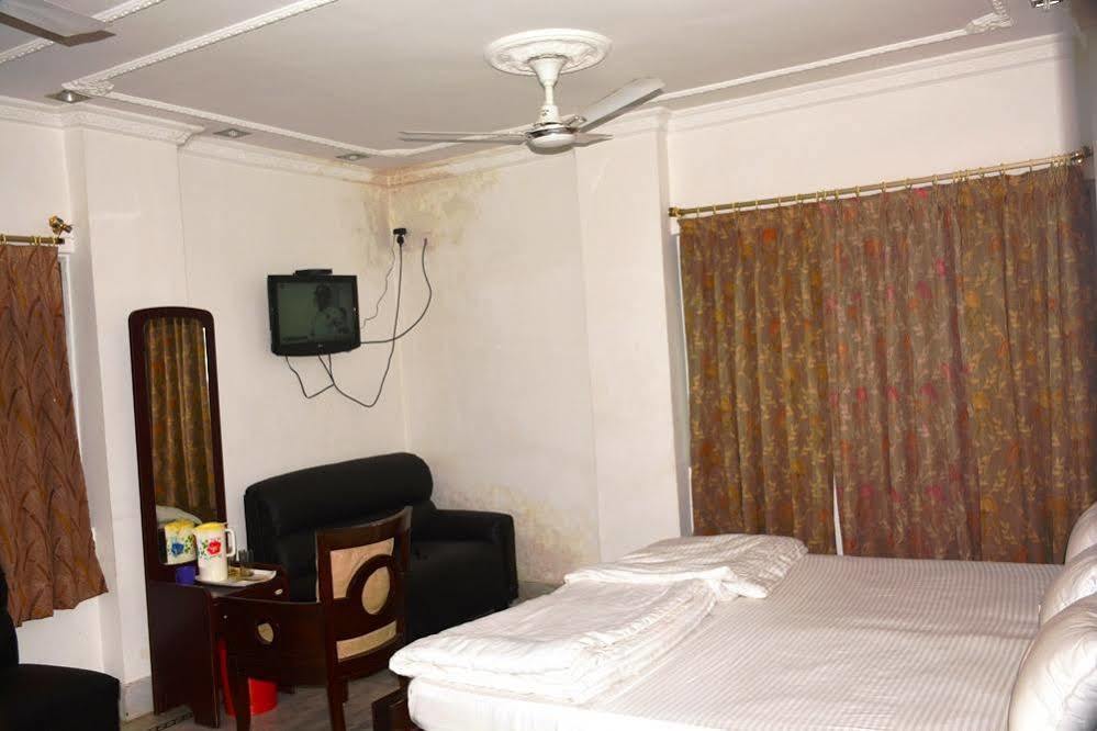 Hotel Thai International Bodh Gaya Buitenkant foto