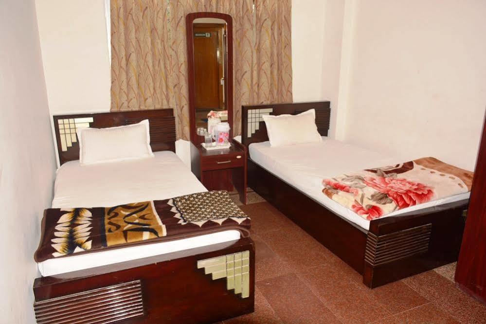 Hotel Thai International Bodh Gaya Buitenkant foto