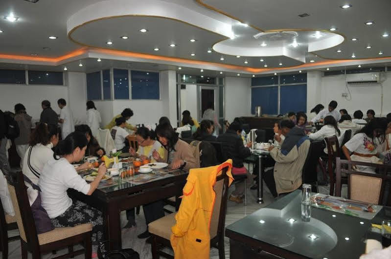 Hotel Thai International Bodh Gaya Buitenkant foto