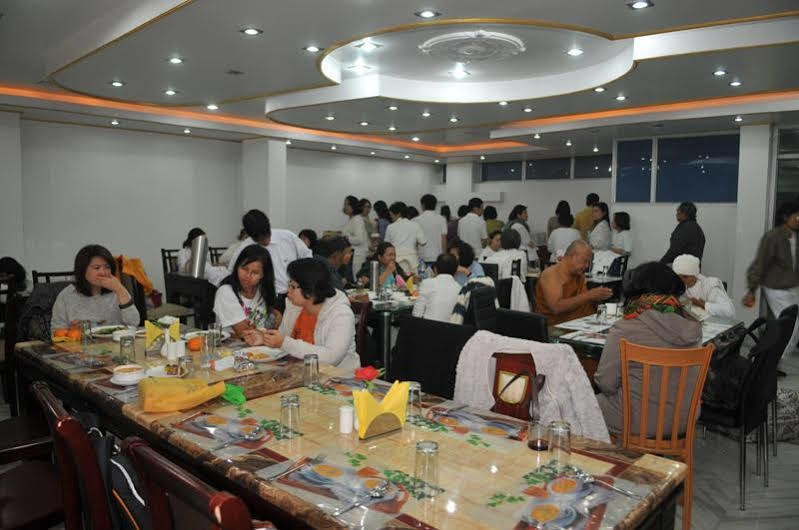 Hotel Thai International Bodh Gaya Buitenkant foto