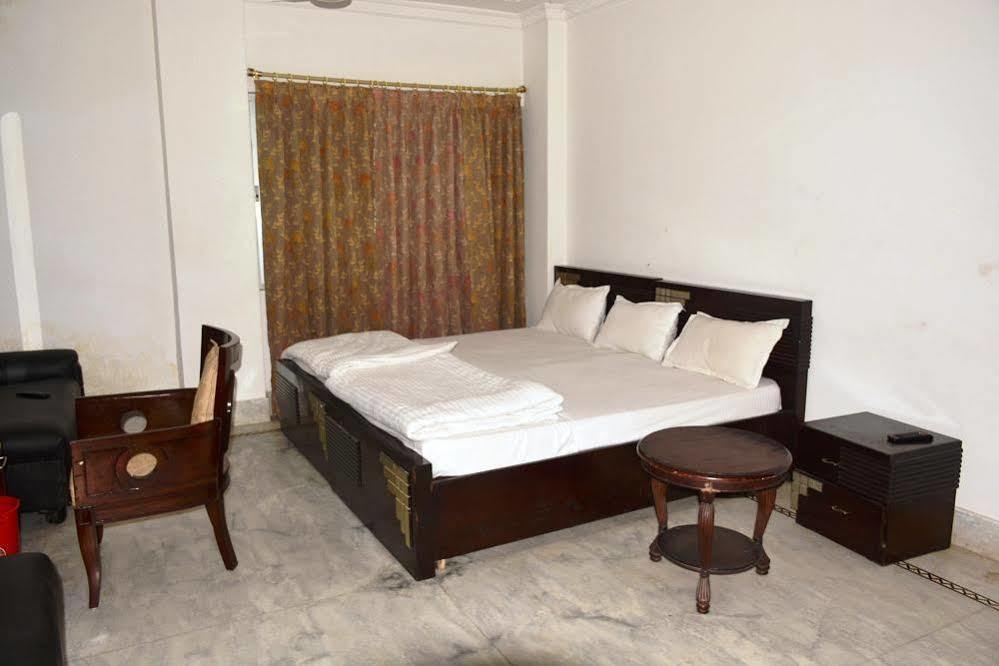 Hotel Thai International Bodh Gaya Buitenkant foto
